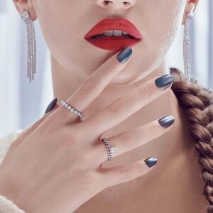 KISS Gel Fantasy Magnetic Press On Glue Nails - Dial Me